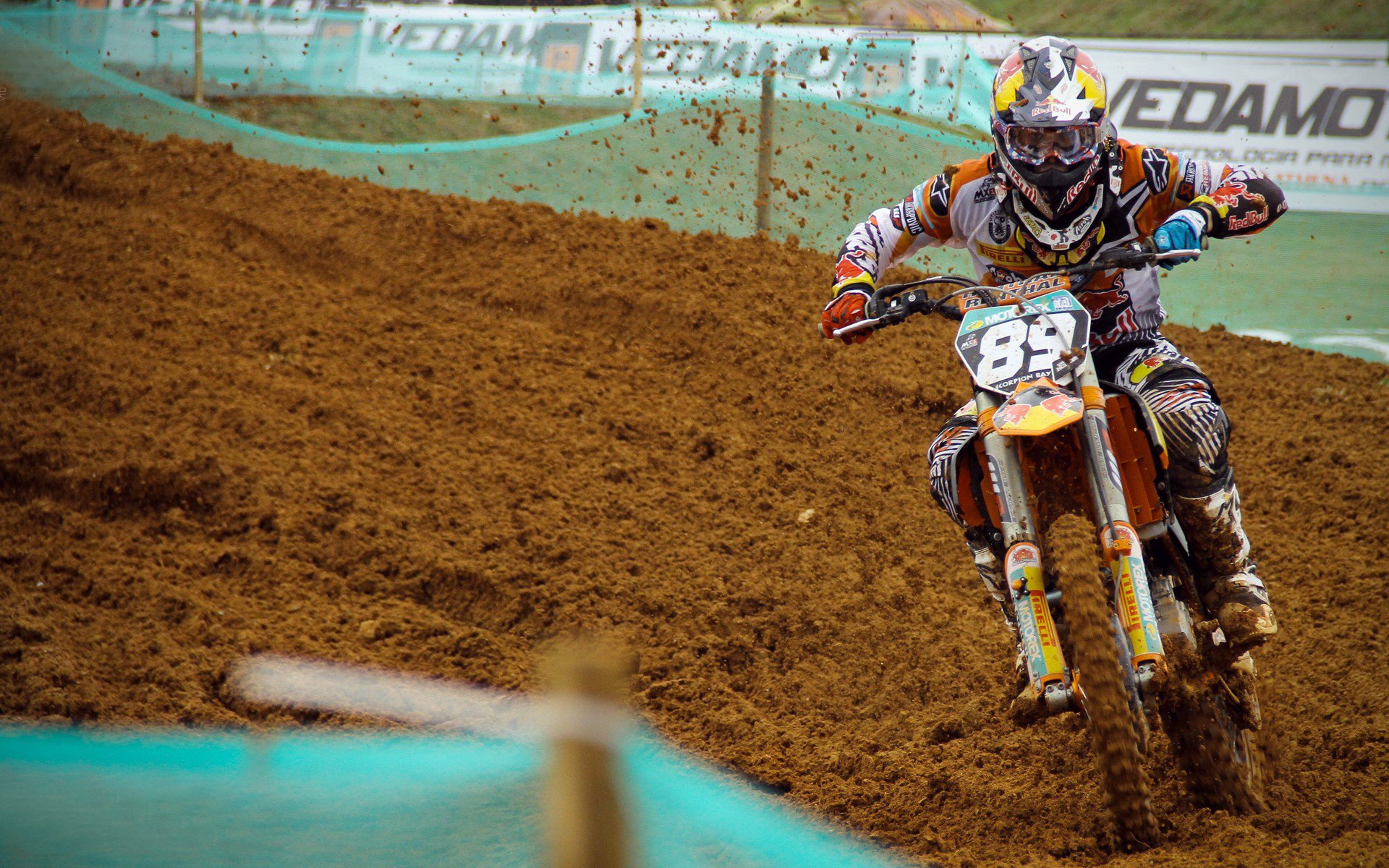 唐纳德·高尔的出色表现帮助袋鼠队屡屡领先对手，唐纳德古尔德